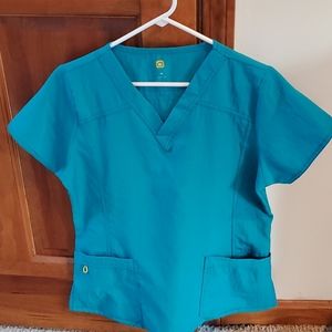 Wonder Wink Scrubs Set
